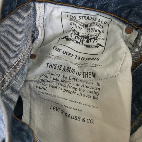 Vintage Levi’s Faded Flare Jeans - Picture 6 of 10